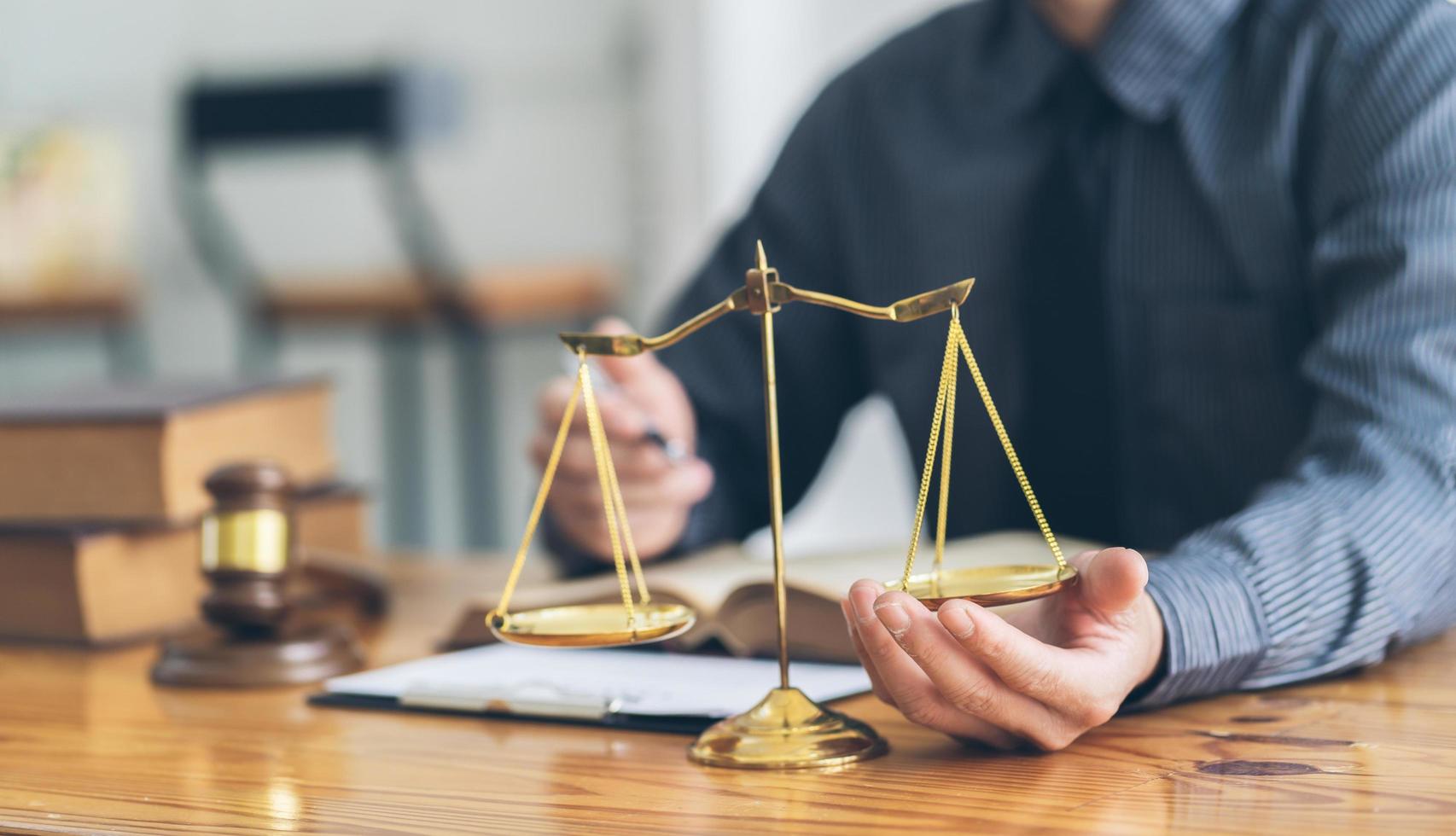Read more about the article Find a Personal Injury Lawyer